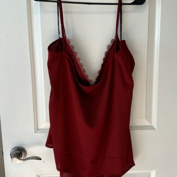 NWOT Deep V-Neck Lace lined‎ Cami - Picture 3 of 3